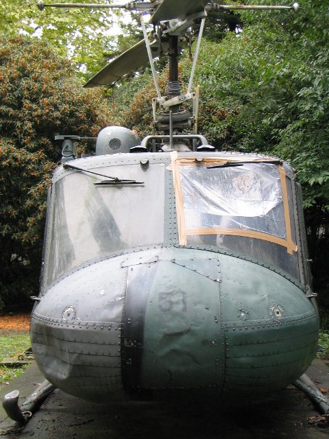 太田市呑龍公園のヘリコプターHU1B
